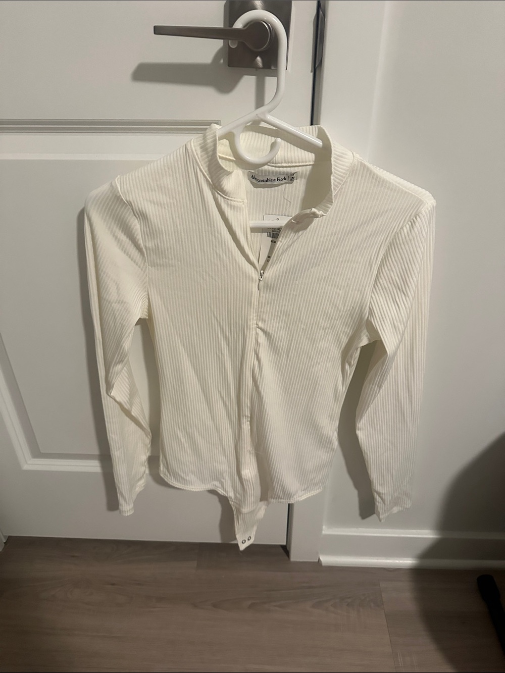 Abercrombie & Fitch Off-White Ribbed Long-Sleeve Zip Bodysuit